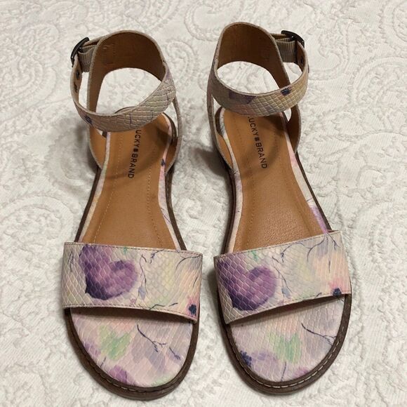 Lucky Brand Sandals Size 6M Flats with Ankle Strap Buckle Close White Floral - Picture 2 of 8